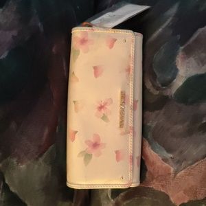 NWT Elleplanete Bifold wallet